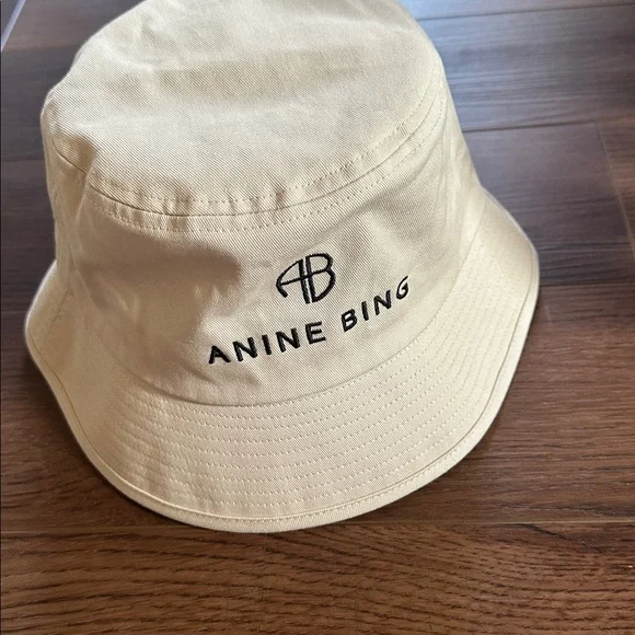 Anine Bing Cool Ivory Nicks Bucket Hat - Picture 6 of 9
